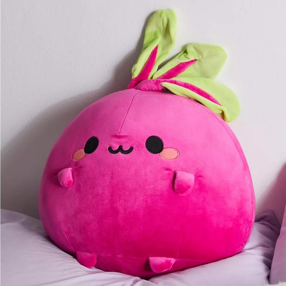 Smoko Beet Mochi Plushie